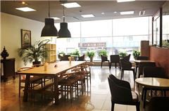 Central Plaza Hotel