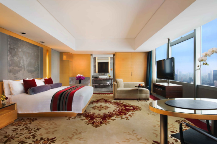 Longemont Hotel